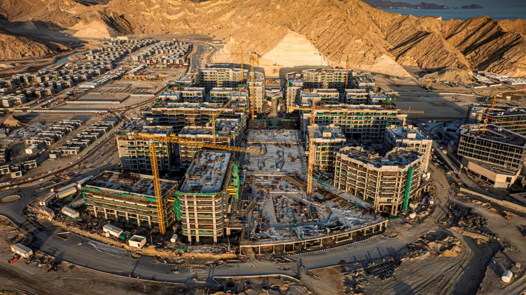 <p><strong>CONSTRUCTION</strong></p>